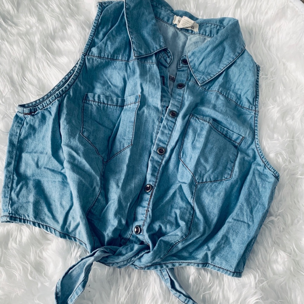 Denim cropped vest